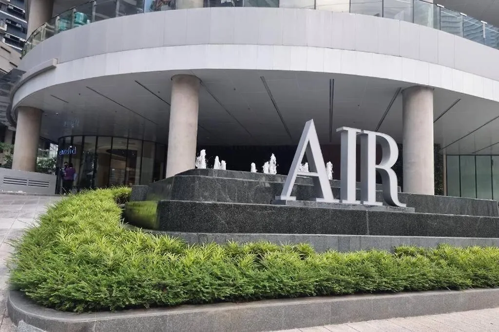 Guest house Air Residences Airbnb Makati City Philippines